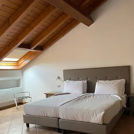 Hotel Lenno Hotell 4*