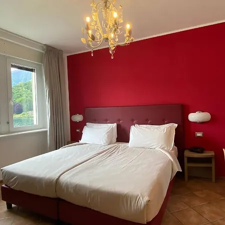 Hotel Lenno 4*