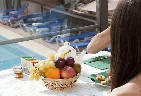 Ξενοδοχείο Hotel Lenno 4*