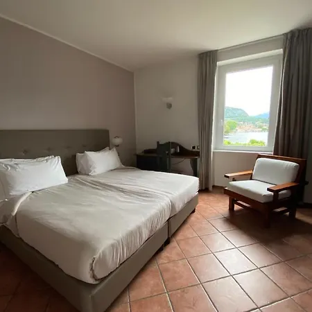 호텔 Hotel Lenno 4*