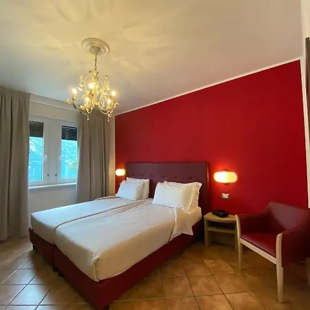 Hotel Lenno 호텔 4*