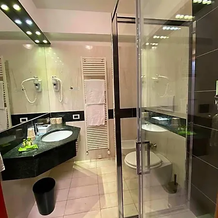 Hotel Lenno 호텔 4*