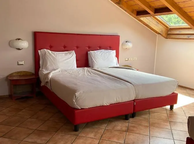 מלון Hotel Lenno 4*