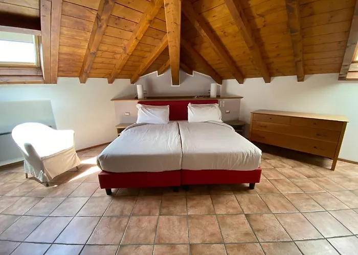 Hotel Lenno מלון 4*