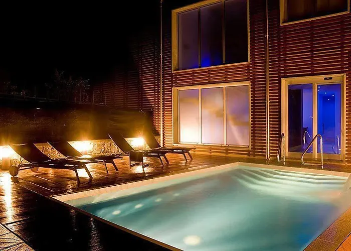 Hotel Lenno מלון 4*